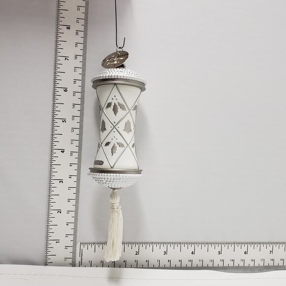 2000 Hallmark Our First Christmas Together Handcrafted Keepsake Holiday Ornament - Picture 9 of 9